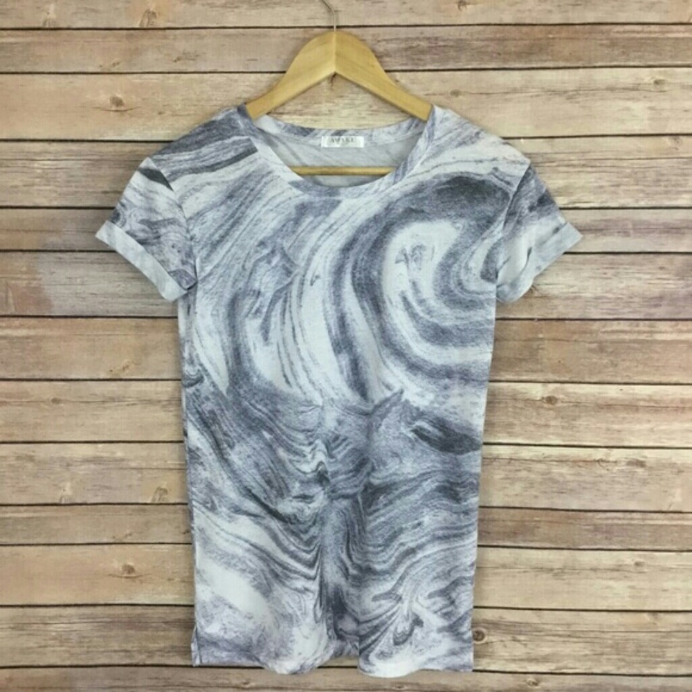 Marble cuff sleeve tee